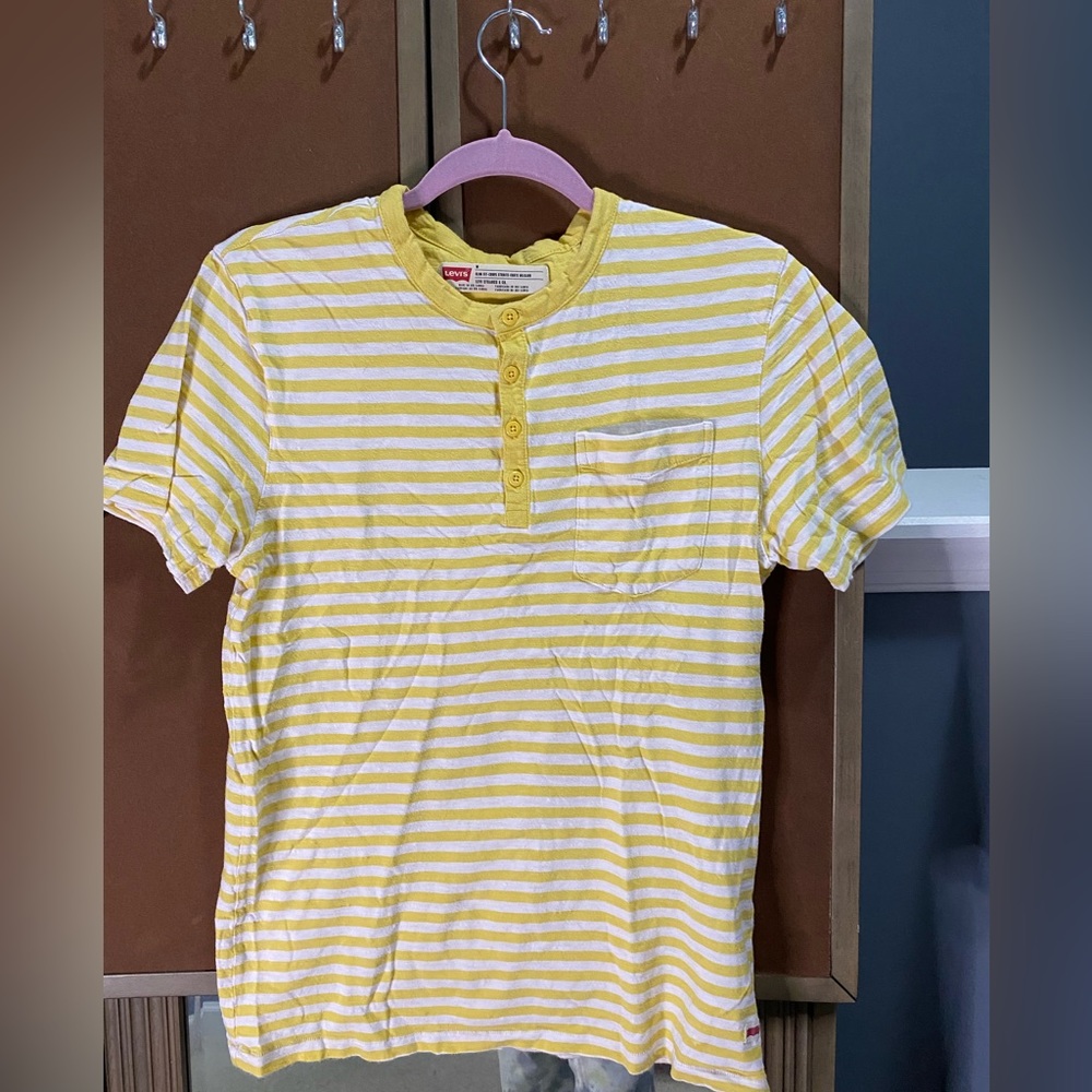 Levis Shirt